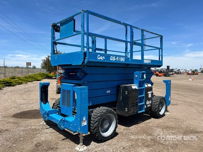 2017 Genie GS-5390 4x4 Diesel Scissor Lift