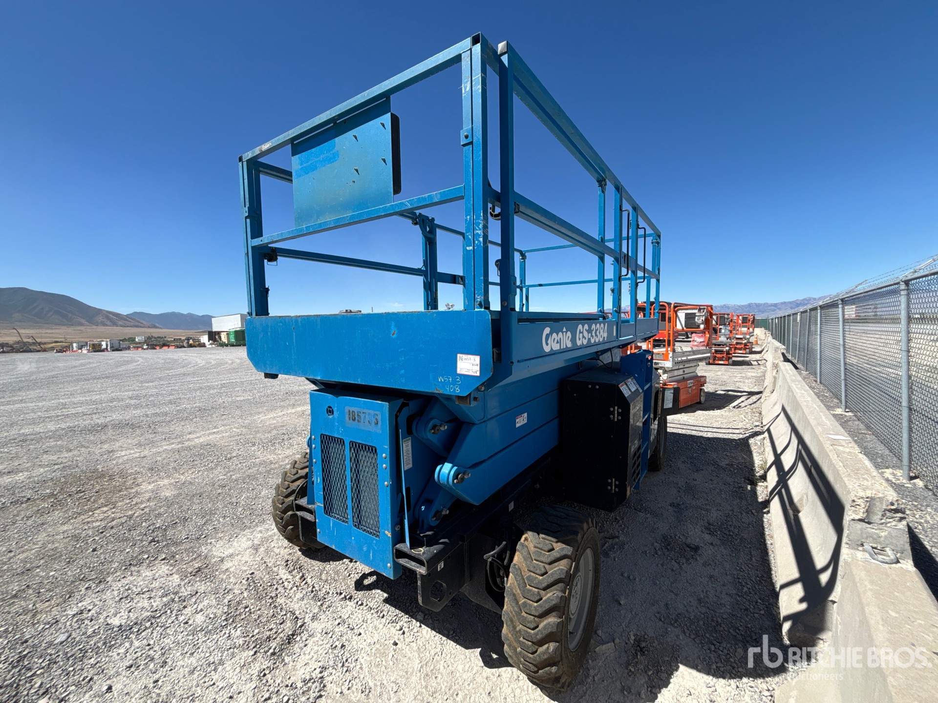 2017 Genie GS3384 4x4 Dual Fuel Scissor Lift