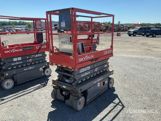 2016 Skyjack SJIII-3219 Electric Scissor Lift