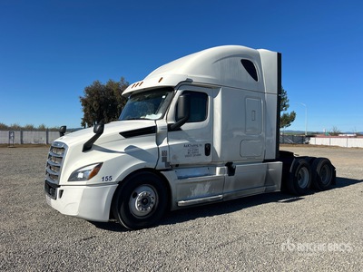 2018 Freightliner Cascadia 126 6x4 T/A Sleeper Truck Tractor