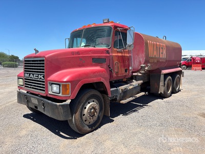 1993 Mack CH613 4000 gal 6x4 Camion cisterna de agua