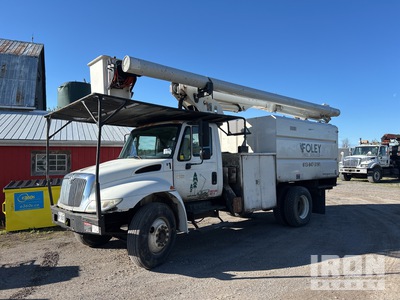 2000 Altec LR V55 55 ft on 2005 International 4300 4x2 Forestry Chipper Body Bucket Truck