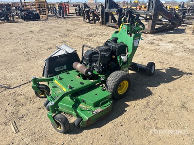 2019 John Deere W48M Stand-On جزازة العشب