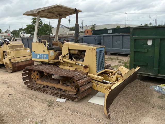 1990 Komatsu D21P-6 Crawler Dozer (Inoperable)