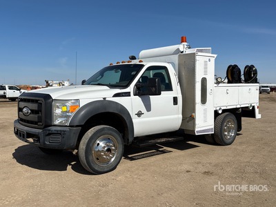 2011 Ford F-550 XL 4x4 Camion de servicios