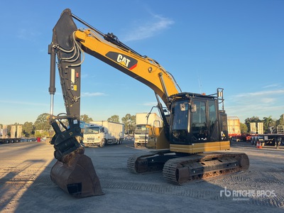 2017 Cat 325F L CR Tracked Excavator