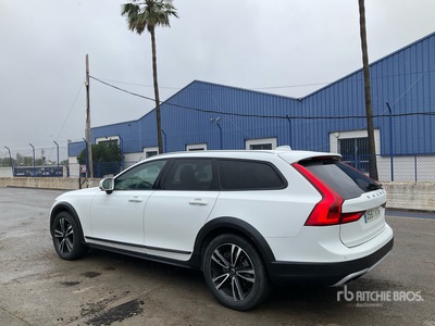 2019 Volvo V90 Cross Country Autovettura