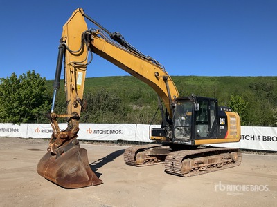 Cat 320E 油圧ショベル