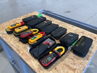 Quantity of (20) Hanging Multimeter متفرقات. الأجهزة والكهرباء