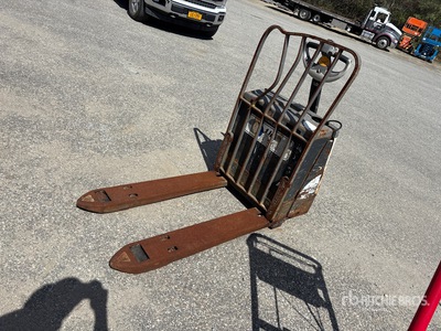 Crown WP3035-45 4500 lb Electric Pallet Jack