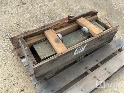 JLG 6611132 Hook & Stop Assembly