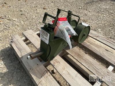 12259830 Retractable Trailer Support