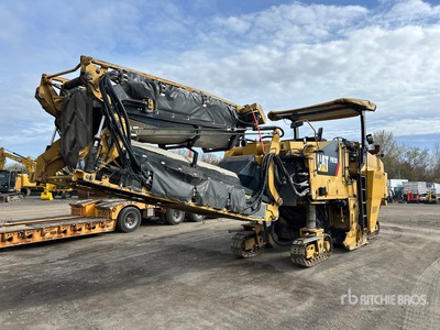 2013 Cat PM-200 Tracked Cold Planer