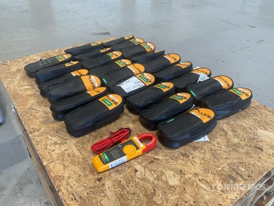 Quantity of (24) Fluke 323 Clamp multimeter متفرقات. الأجهزة والكهرباء