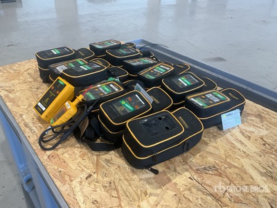 Quantity of (12) Martindale PD440 Voltage indicator متفرقات. الأجهزة والكهرباء