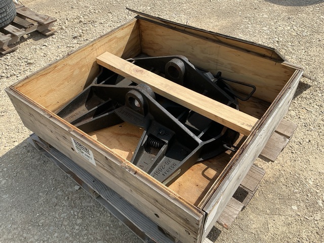 Holland XA-2081-0A Fifth Wheel Assembly Plate Holland XA-2081-0A Fifth Wheel Assembly Plate