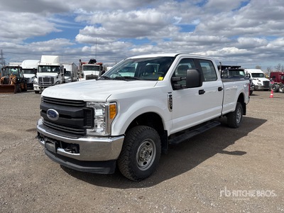 2017 Ford F-350 4x4 Crew Cab Pickup