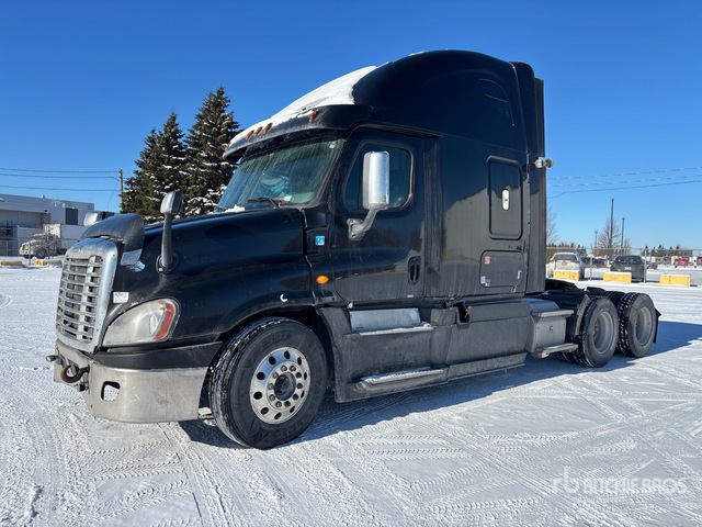 2014 Freightliner Cascadia 125 2014 Freightliner Cascadia 125 6X4 Emissions Alterees / Altered Emissions T/A Sleeper Truck Tractor