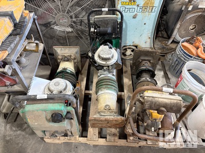 Quantity of Pallet Air Chisels, Pallet Tampers أدوات يدوية متنوعة