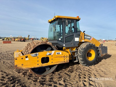 2018 XCMG CV123PD Smooth Drum Compactor