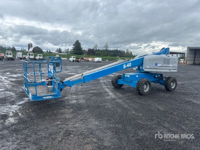 2017 Genie S40 4WD Diesel Telescopic Boom Lift