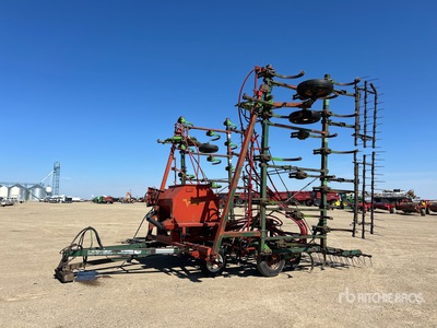 1981 CCIL 204 41 ft Cultivator