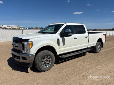 2017 Ford F-350 XLT 4x4 Crew Cab Pickup