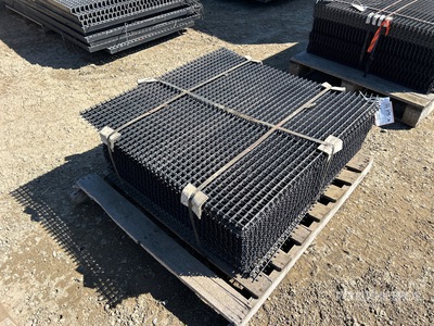 Quantity of 3 ft x 3 ft Mini Screen