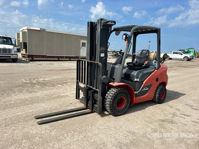 2017 Linde HT25T 5000 lb Cushion Tire Chariot Élévateur
