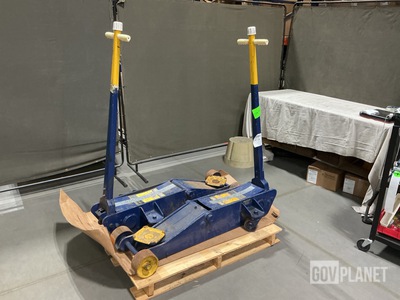 (2) Hein-Werner HW93660 Hydraulic Service Jacks