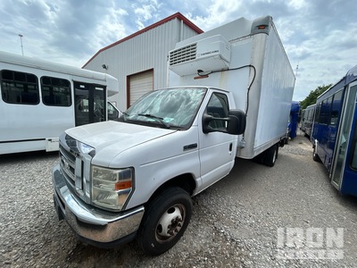 2013 Ford E-450 4x2 Refrigerated Truck