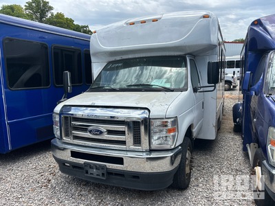2017 Ford E-350 4x2 13-Seat Transit Bus