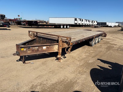 2008 Load Max 30 ft Tri/A Apparatuur aanhangwagen