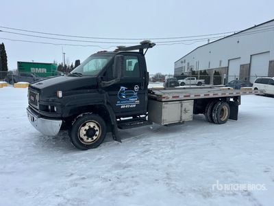 2003 GMC C5500 4x2 Schiebeplateauschleppwagen