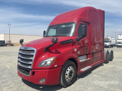 2020 Freightliner Cascadia 126 6x4 T/A Sleeper Truck Tractor