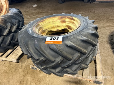 Quantity of (2) Goodyear 13.6 - 26 Fits Model M, 40, 420, 430 Pneus