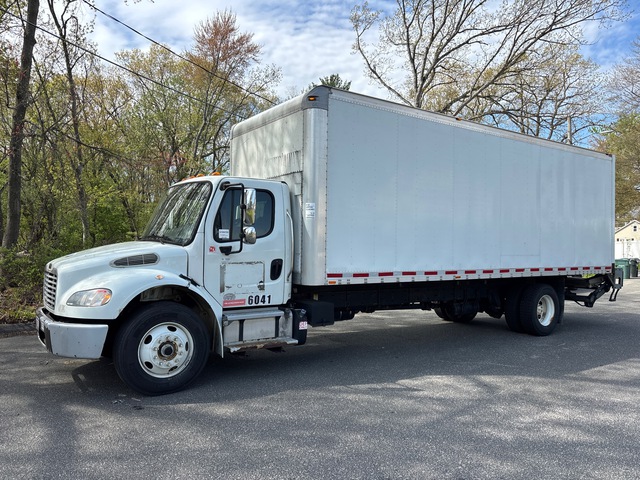 2016 Freightliner M2 106 4x2 Van Truck 2016 Freightliner M2 106 4x2 Van Truck