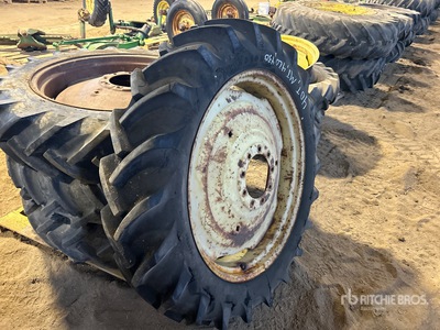Quantity of (4) Firestone (2) Goodyear 11.2-34, (2) Firestone 10-34 Fits 40T, MT, 420, 430 Neumáticos