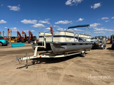 1999 21 ft Pontoon Boat