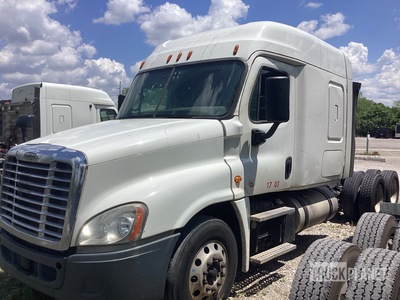 2017 Freightliner Cascadia 6x4 Sleeper Prime Mover