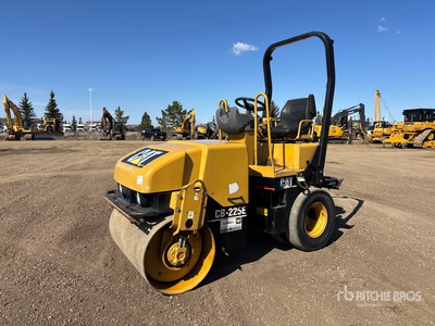 2004 Cat CB-225E Walec