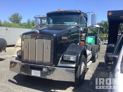 2013 Kenworth 6x4 T/A Day Cab Truck Tractor