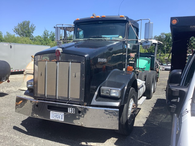 2013 Kenworth 6x4 T/A Day Cab Truck Tractor 2013 Kenworth 6x4 T/A Day Cab Truck Tractor
