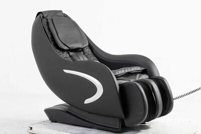 MC110 Full Body SL Track Zero Gravity Massage Chairs (Unused)