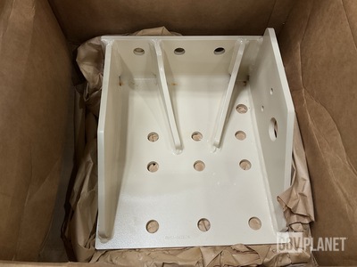 (20) Oshkosh 3833678 Vehicular Components Brackets