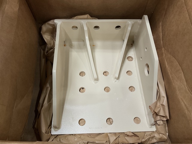(20) Oshkosh 3833678 Vehicular Components Brackets