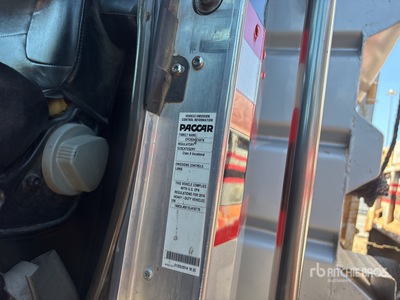 2014 Kenworth T800 6x4 Tipper Truck