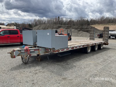 2001 30 ft Tri/A Tag Along Equipment Trailer