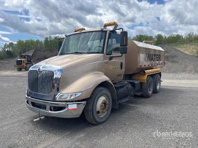 2005 International 8600 4x2 Water Truck