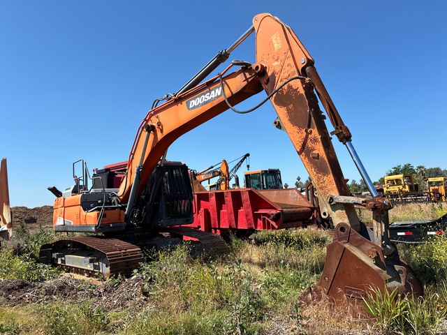 2018 Doosan DX255LC-5 Tracked Excavator